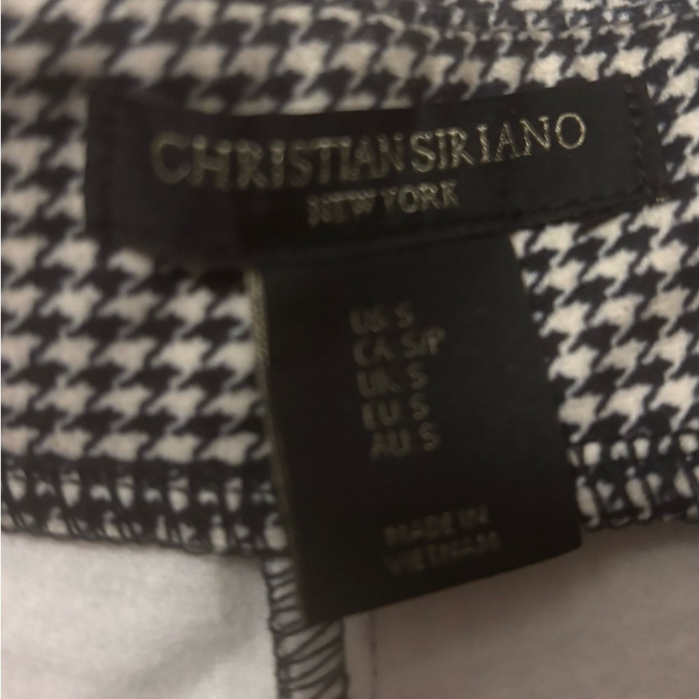 Classic Black and White Houndstooth Barrel Leg Pants - Picture 4 of 5